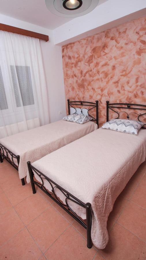 Villa Marialena House à Nea Plagia Extérieur photo